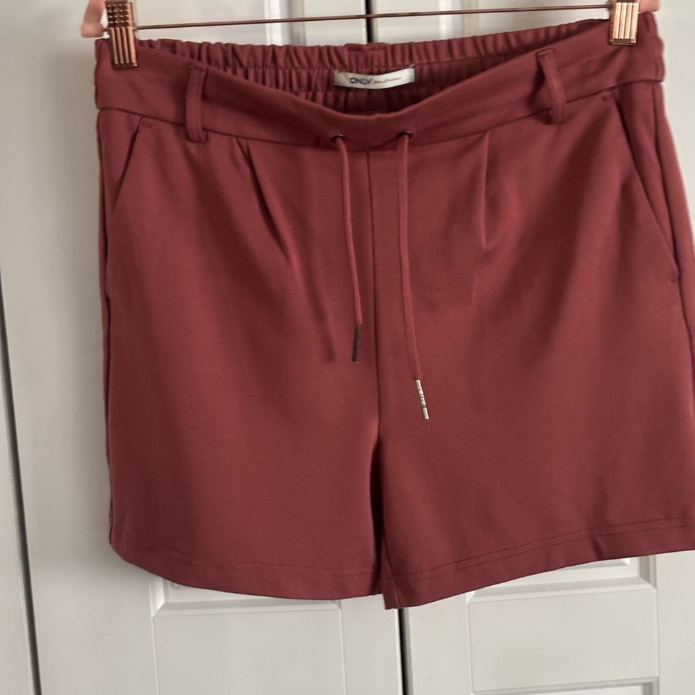 Only High Waist Maroon Shorts
